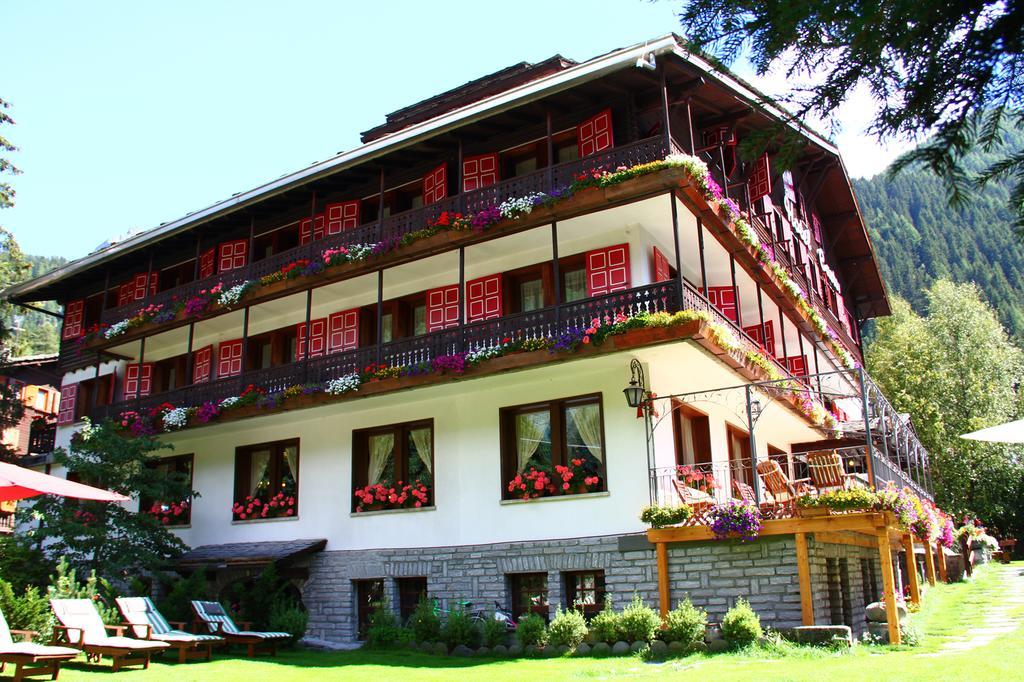 Hotel Castor Champoluc Exterior photo