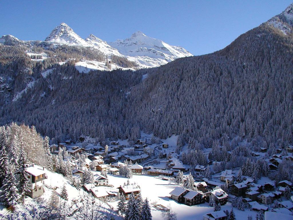 Hotel Castor Champoluc Exterior photo